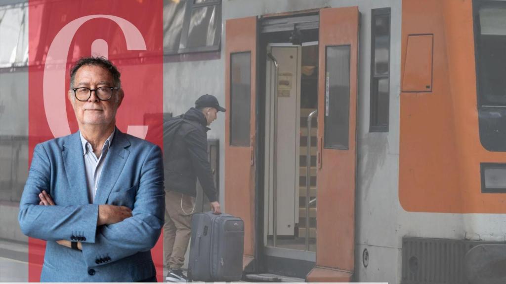 Un pasajero a punto de subirse a un tren de Rodalies