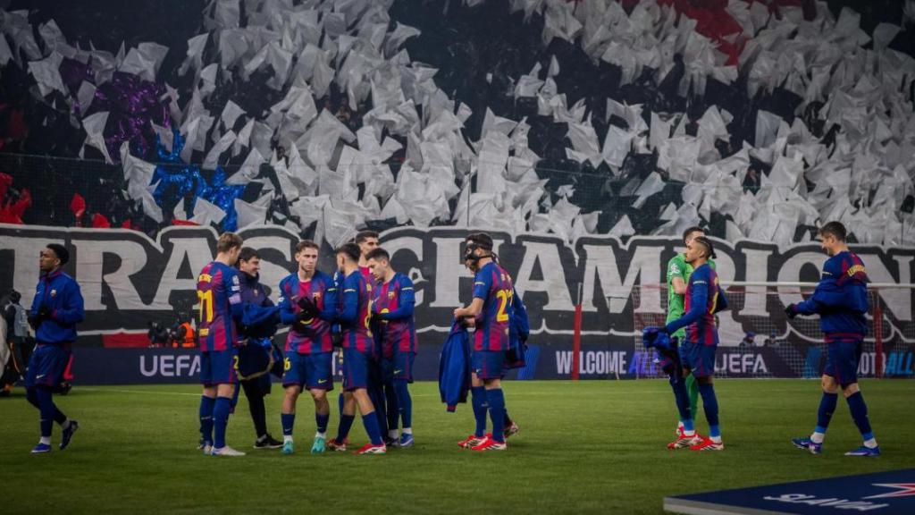 Los jugadores del Barça celebran un gol en la victoria contra el Slavia Praga