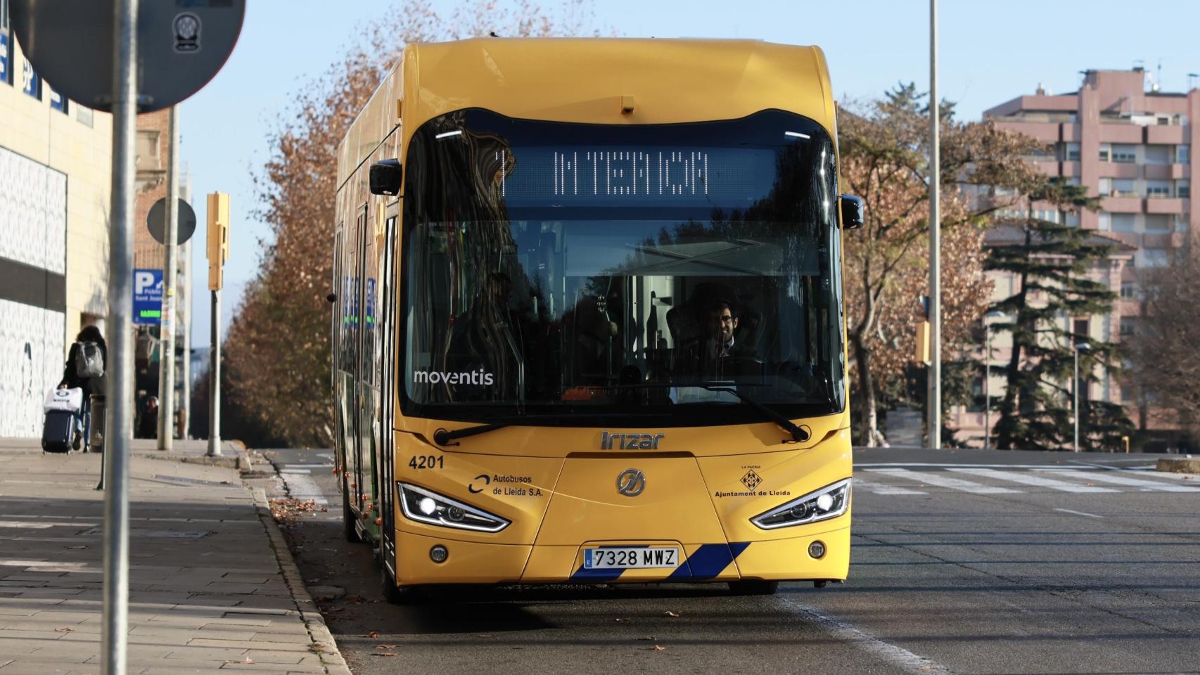 Uno de los nuevos autobuses eléctricos de Lleida
