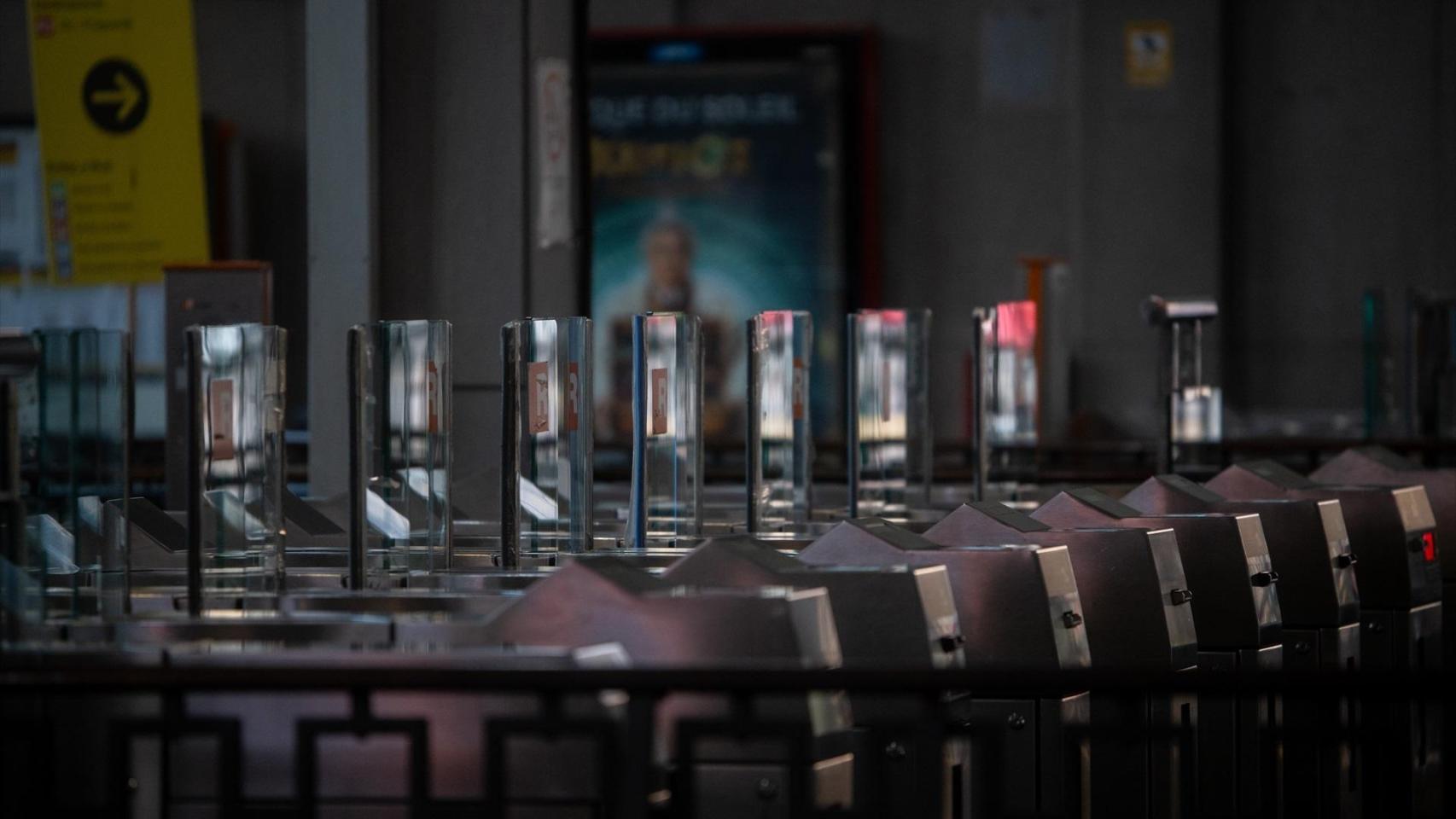 Cierre en la estación de Rodalies de Fabra i Puig