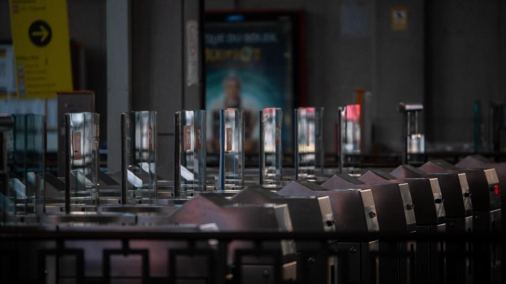 Cierre en la estación de Rodalies de Fabra i Puig