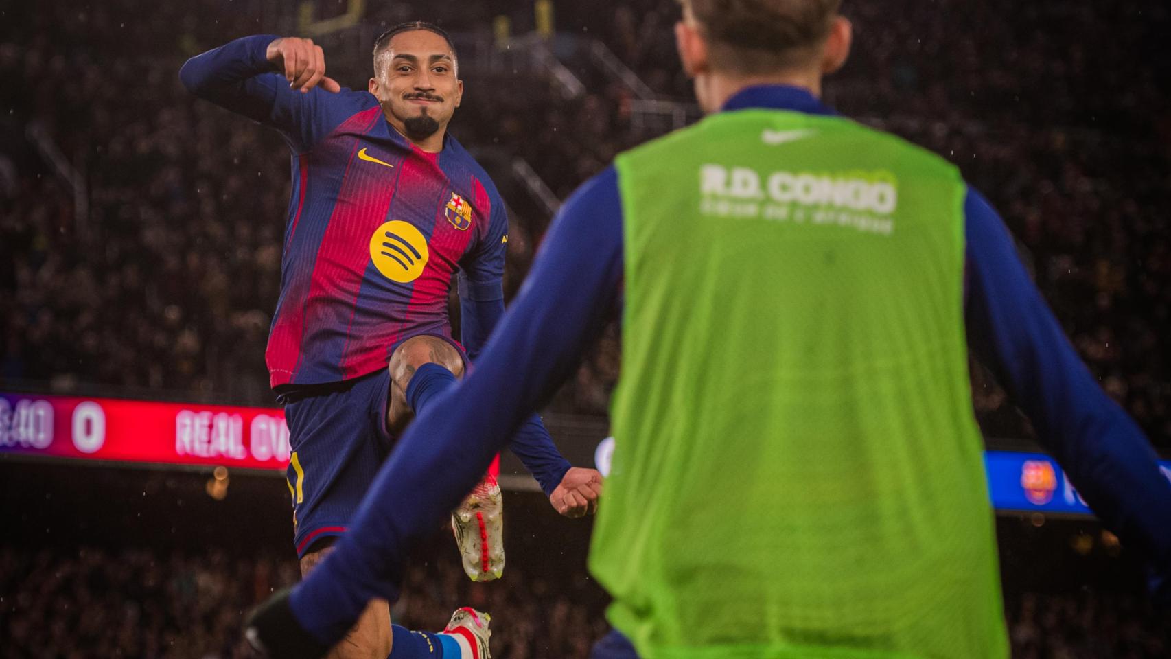 La gran celebración de Raphinha tras marcar al Oviedo de vaselina