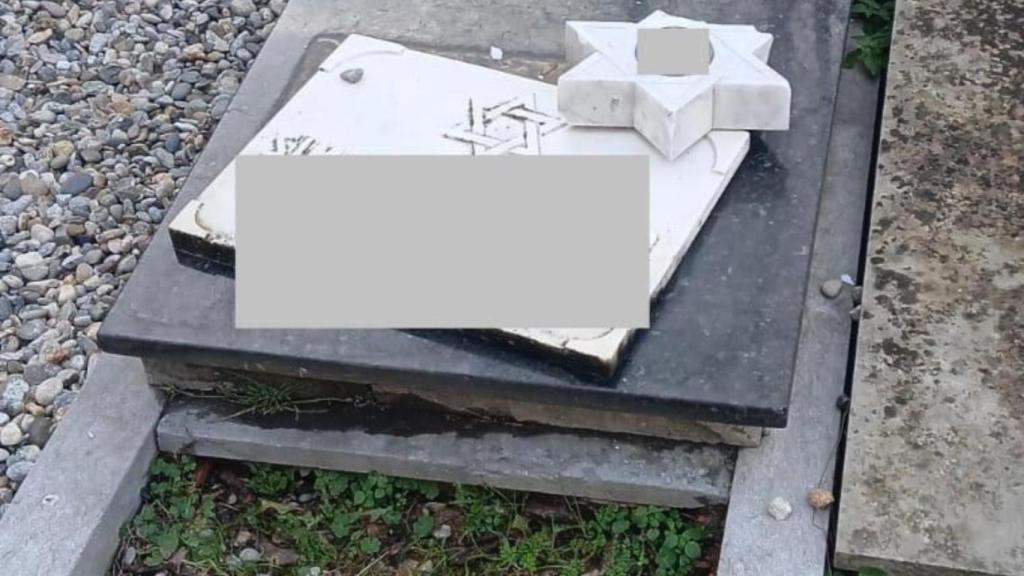 Vandalismo en el recinto hebreo del cementerio de Les Corts