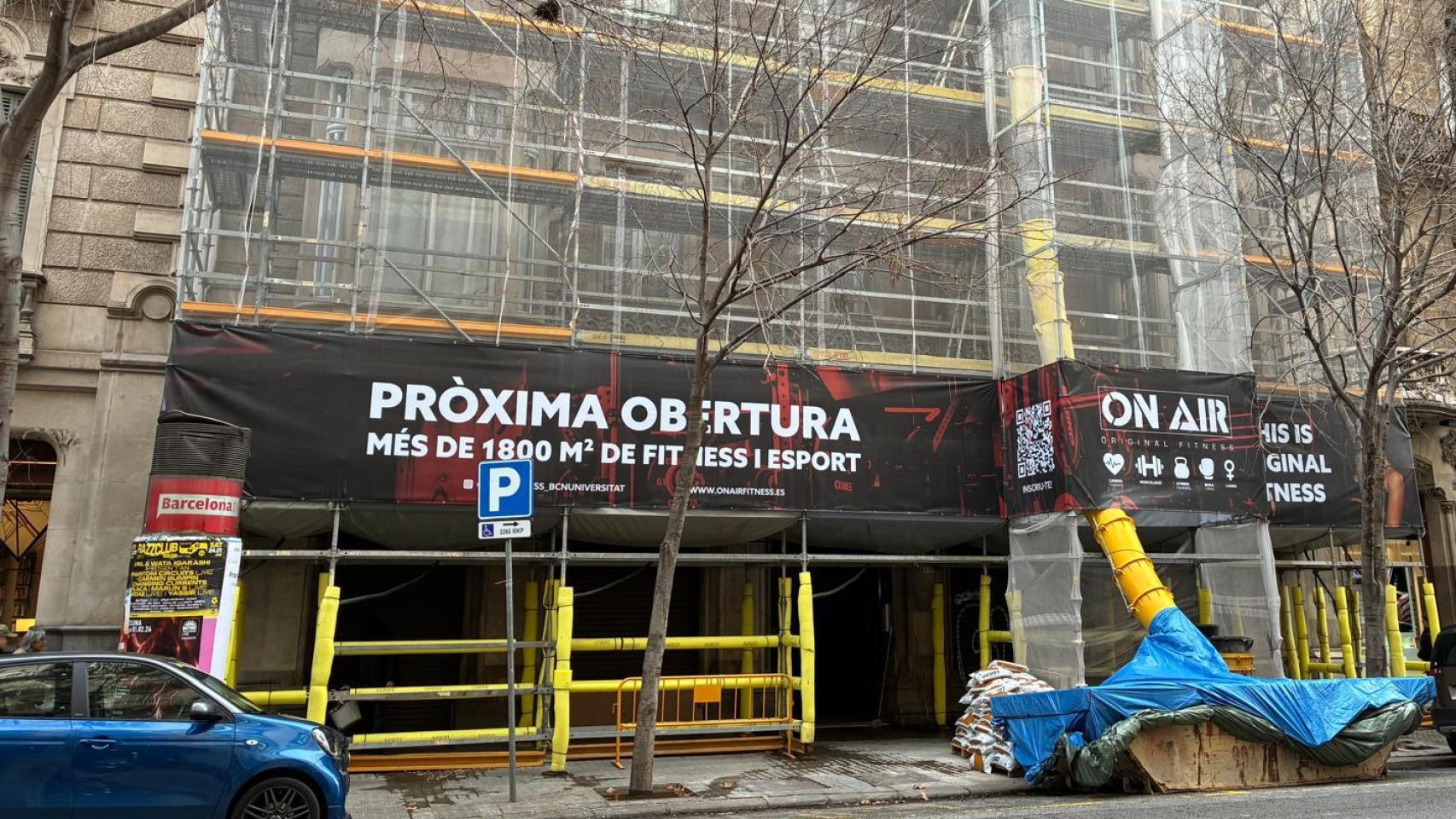 Apertura del gimnasio On Air en un edificio modernista