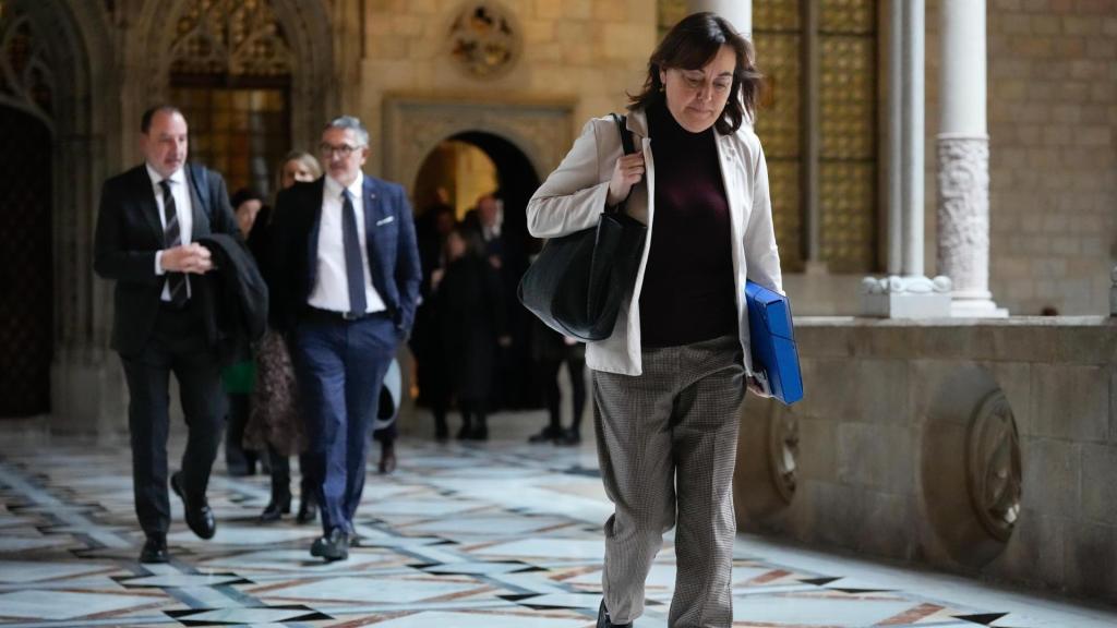La consellera de Territorio, Vivienda y Transición Ecológica, y portavoz del Govern, Silvia Paneque, se dirige a la reunión semanal del Govern de Cataluña en una imagen de archivo