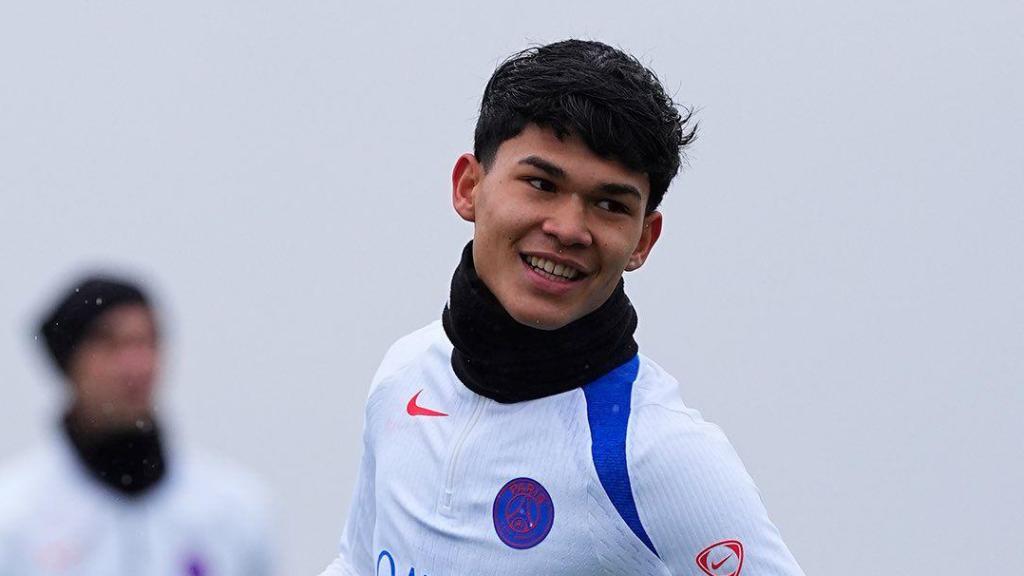 Dro en su primer entrenamiento con el PSG