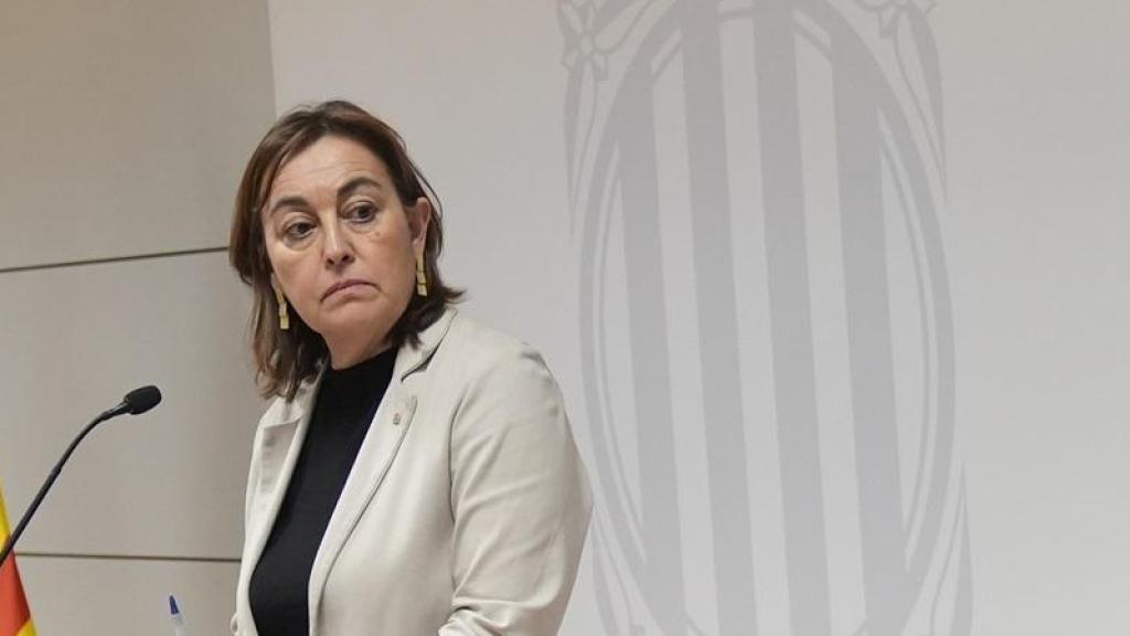 La consellera de Territori i portaveu del Govern, Sílvia Paneque, i el secretari d'Estat de Transports i Mobilitat Sostenible, José Antonio Santano, en la presentació del nou Pla de Rodalies 2026-2030, a Barcelona