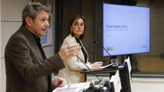 El secretario de Estado de Transportes, José Antonio Santano, y la 'consellera' de Territorio, Sílvia Paneque, en una rueda de prensa el 27 de enero de 2026