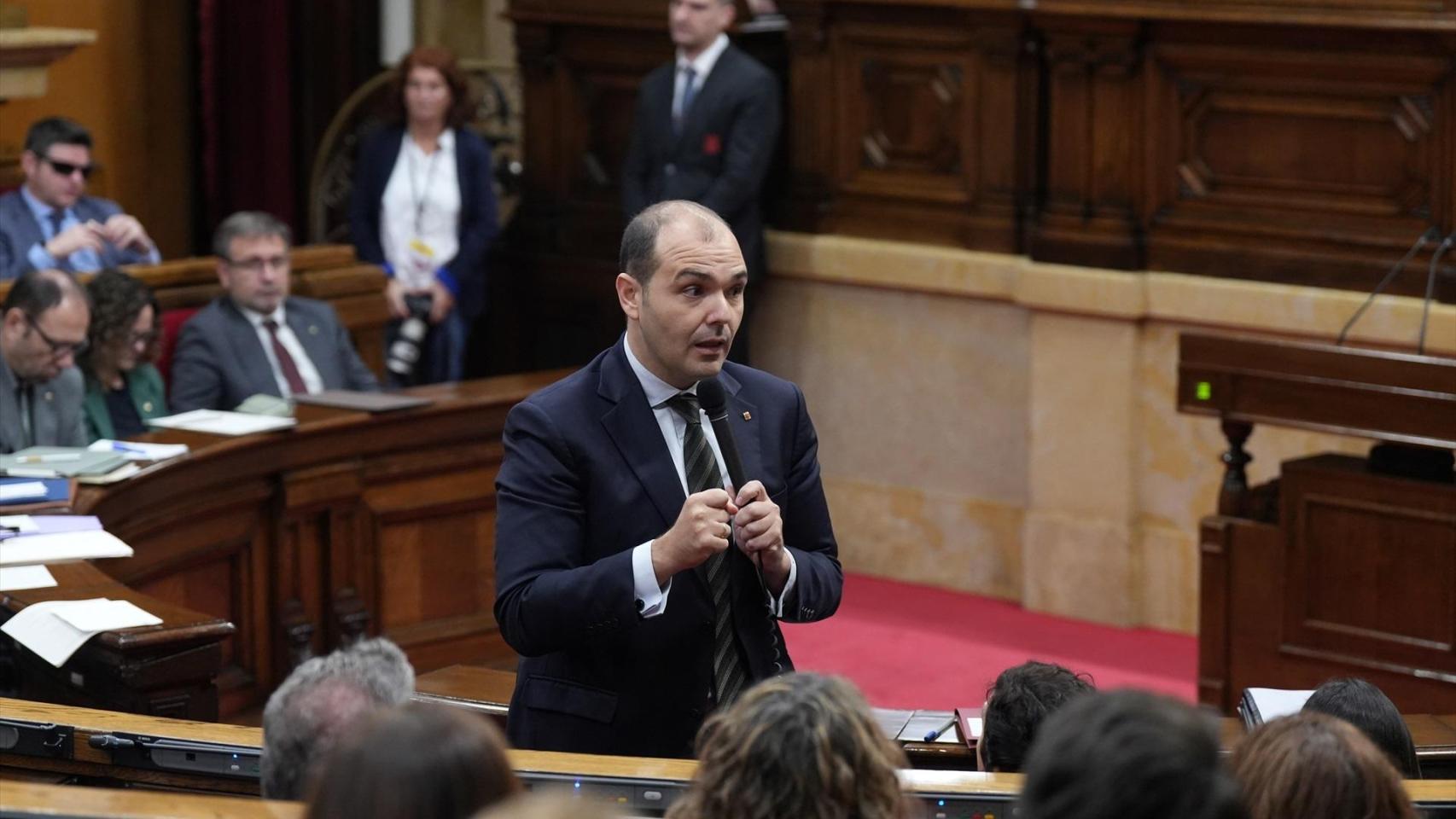 El 'conseller' de Presidencia, Andreu Dalmau, durante una sesión de control al Govern, en el Parlament de Cataluña
