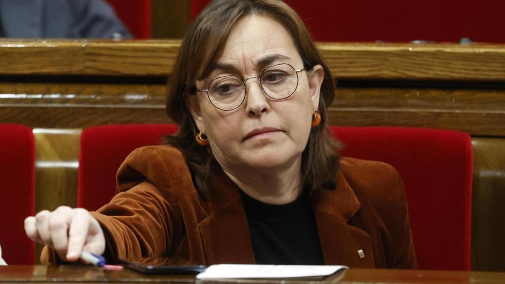 La 'consellera' de Territorio y portavoz del Govern, Sílvia Paneque, durante la sesión de control al Govern en el Parlament el 28 de enero de 2026
