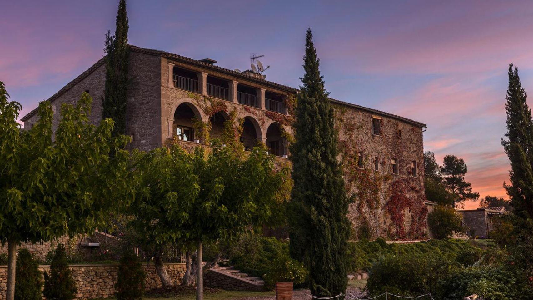 La sorprendente reconversión de una masía catalana en un singular hotel sostenible