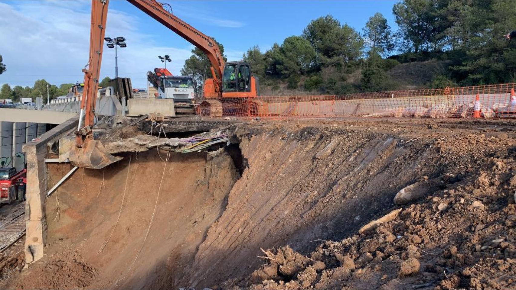 Obras de reparación en la autopista AP-7 a su paso por Gelida