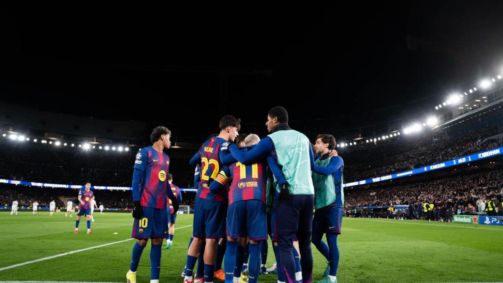 El Barça celebra un dels seus gols contra el Copenhaguen, a la porteria del Gol Nord