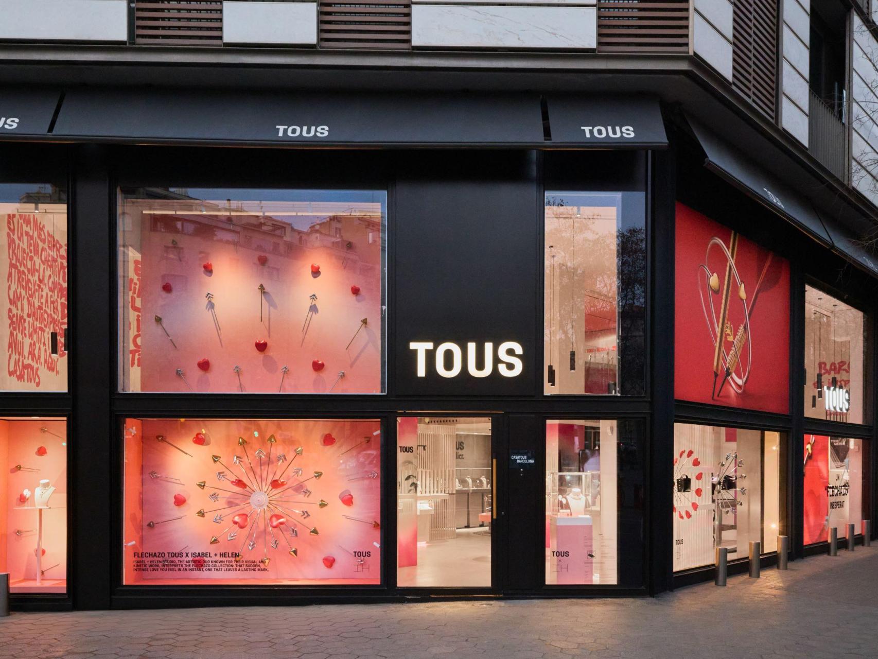 Exterior del flagship store global de la marca, conocida como CASATOUS Barcelona, ubicada en el Paseo de Gracia
