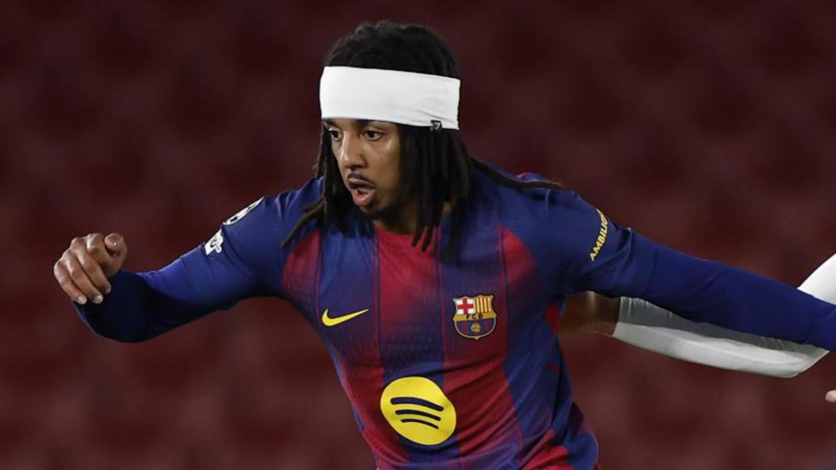 Jules Koundé durante el Barça-Copenhague