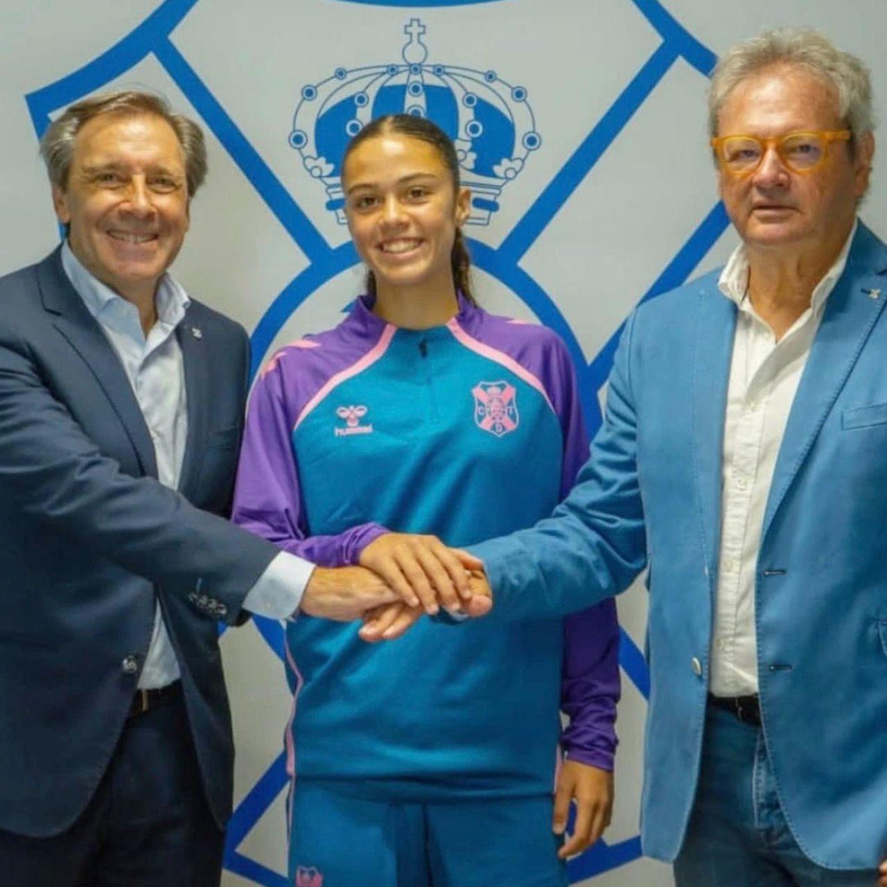 Carolina Ferrera fitxa pel CD Tenerife