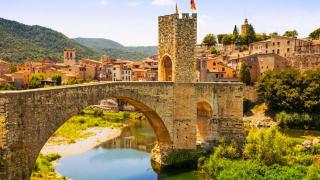 Vistas de Besalú desde el puente