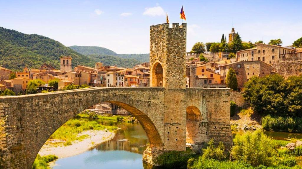 Vistas de Besalú desde el puente