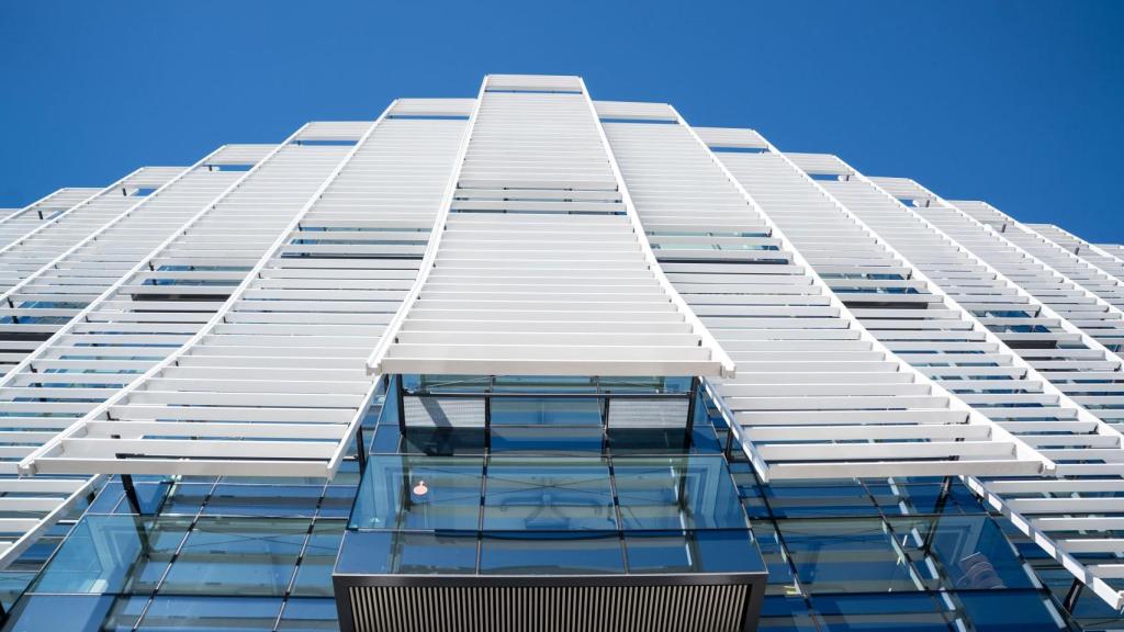 El edificio estel, con una superficie de 52.000 metros cuadrados, se encuentra completamente renovado