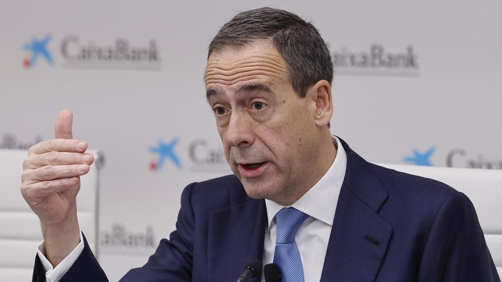 El conseller delegat de Caixabank, Gonzalo Gortázar, durant la presentació de resultats de 2025 / EP