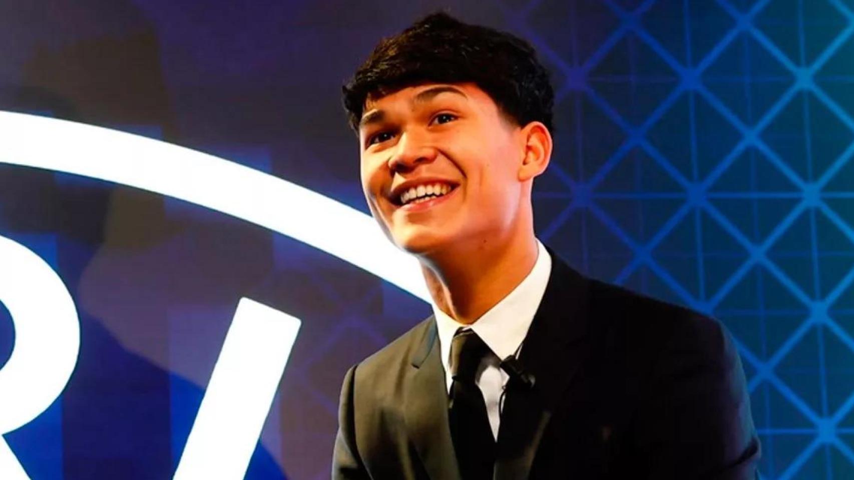 Dro Fernández, en su presentación con el PSG