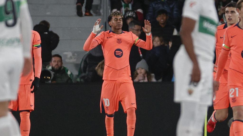 Lamine Yamal celebra el seu gol a l'Elx-Barça