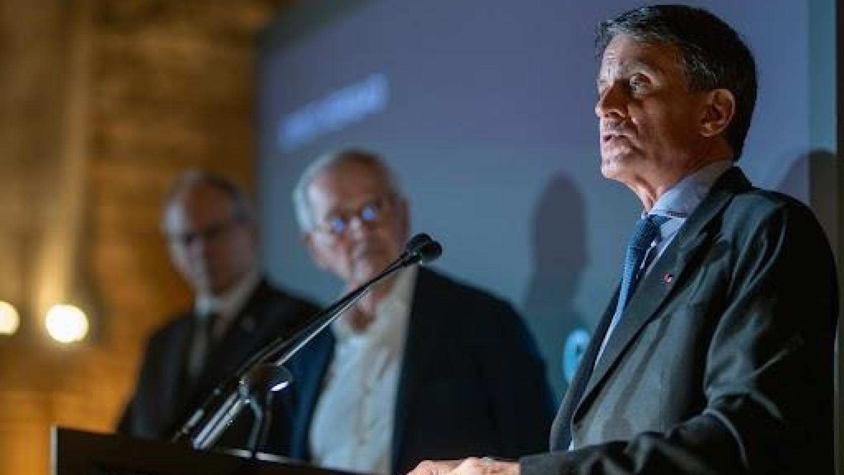 Manuel Valls junto a Xavier Trias en el acto frente al antisemitismo celebrado en Barcelona