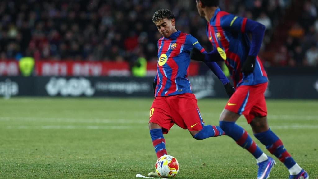 Lamine Yamal castiga a un Albacete aguerrido y protestón tras verse desquiciado por Munuera Montero