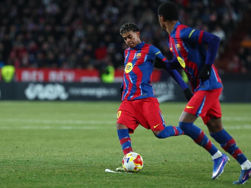 Lamine Yamal castiga a un Albacete aguerrido y protestón tras verse desquiciado por Munuera Montero