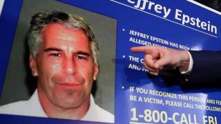 Ficha policial de Jeffrey Epstein