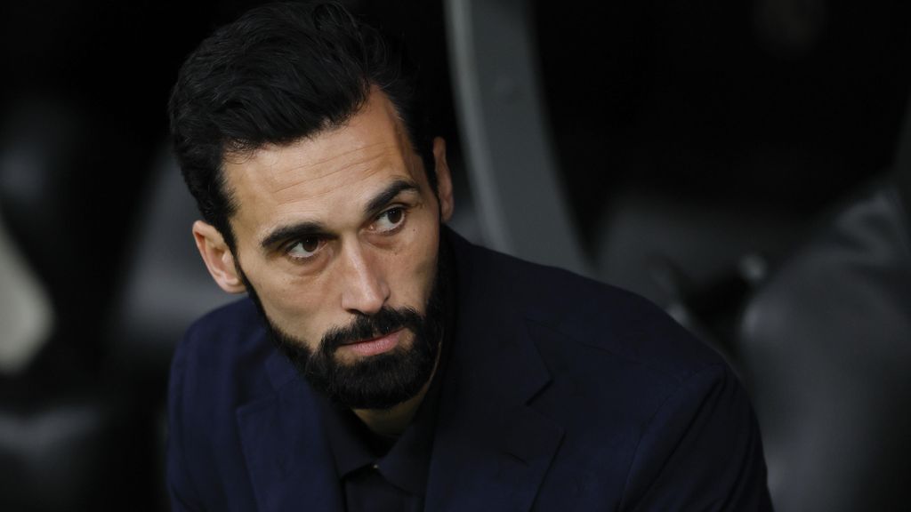 Álvaro Arbeloa, en el banquillo durante el Real Madrid-Rayo Vallecano
