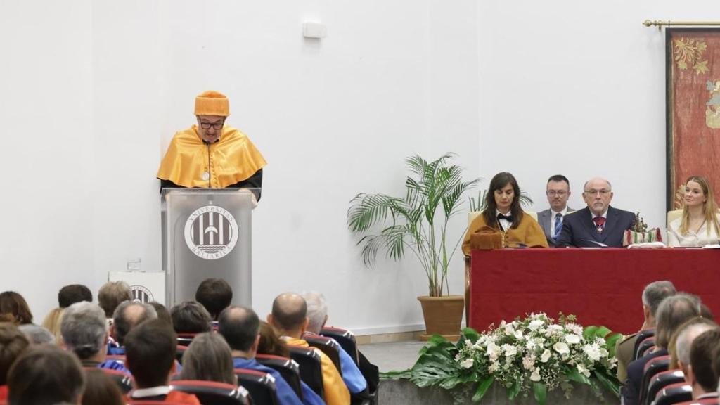 Acto de investidura de Antoni Serra Ramoneda como doctor honoris causa por la UIB.
