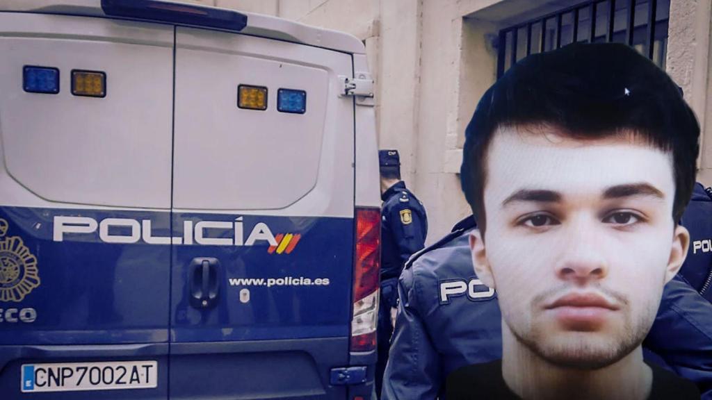 Vasilije Gacevic con un furgón del CNP en el fondo