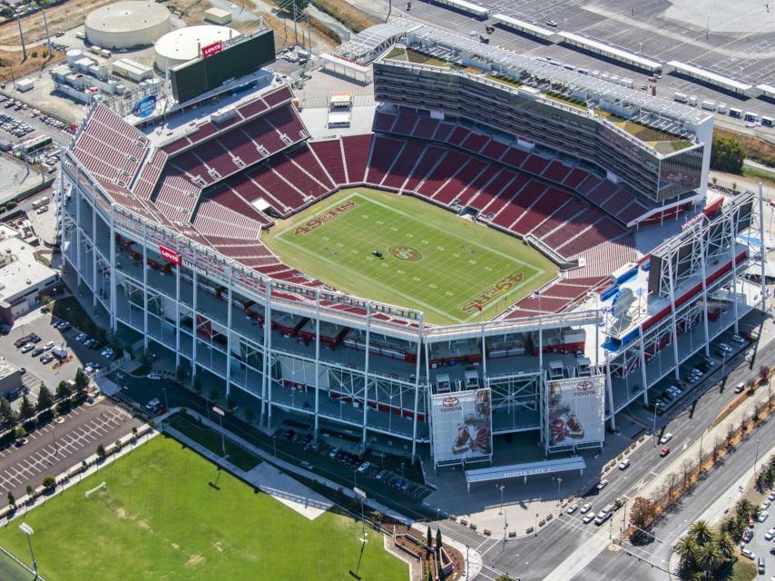 La final de la SuperBowl se juega en el Levi's Stadium y enfrentará a los New England Patriots y los Seattle Seahawks