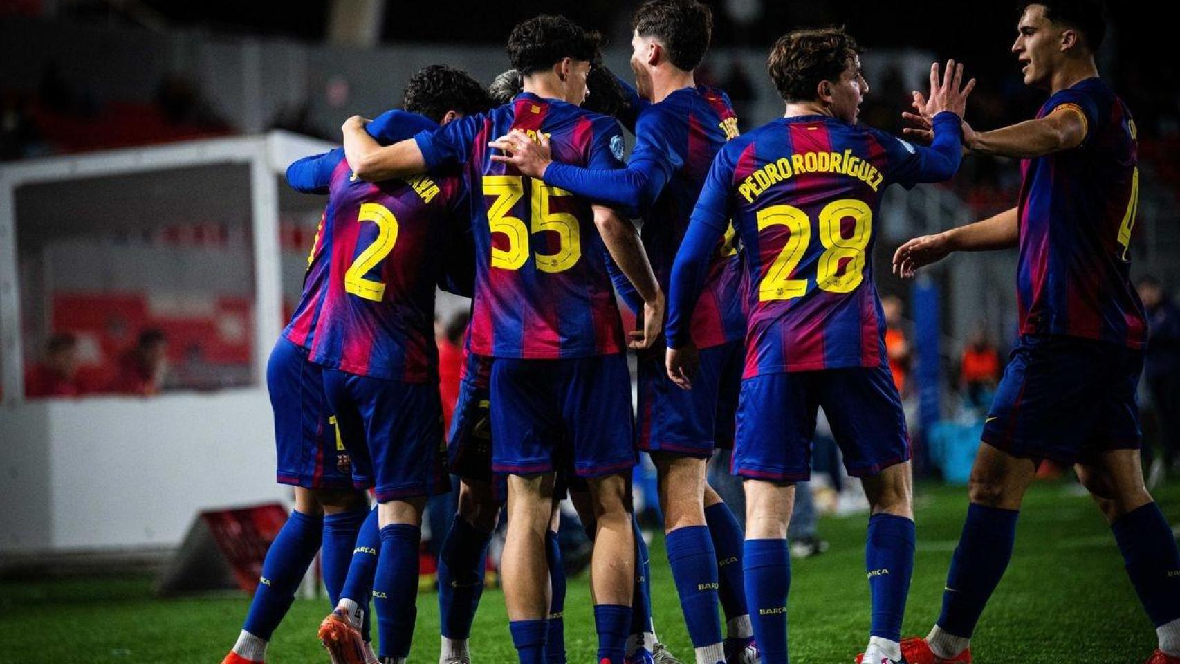 Los jugadores del Barça B celebran un gol contra el Terrassa