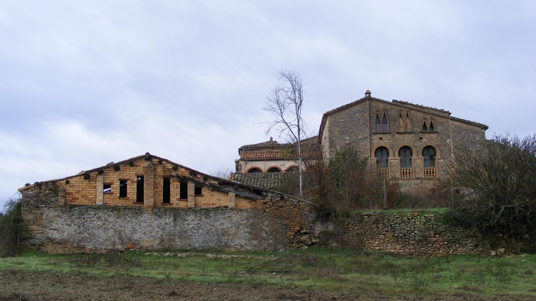 La masía medieval de la finca donde se construirá el futuro cementerio chino de Monistrol de Calders