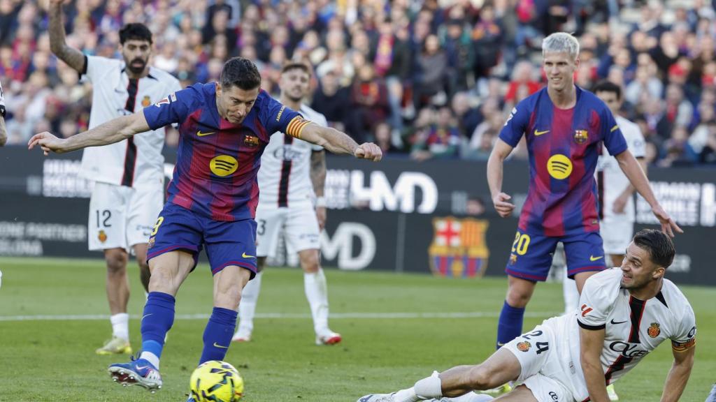 Robert Lewandowski marca un gol al Barça-Mallorca