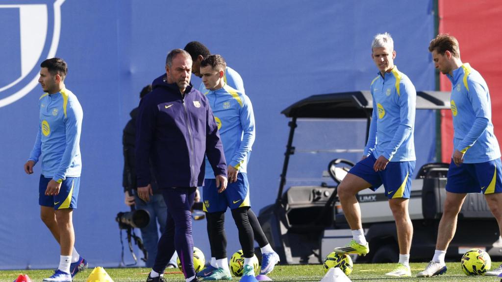 Hansi Flick, durante el entrenamiento previo al Barça-Mallorca