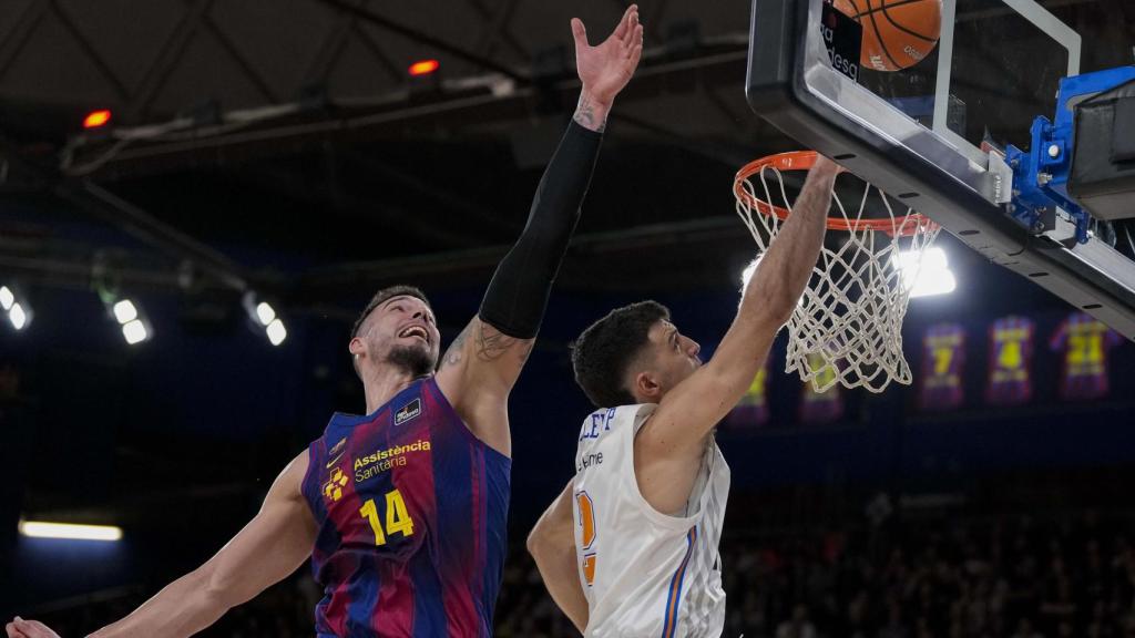 Willy Hernangómez, durant el derbi Barça de bàsquet-Bàsquet Girona