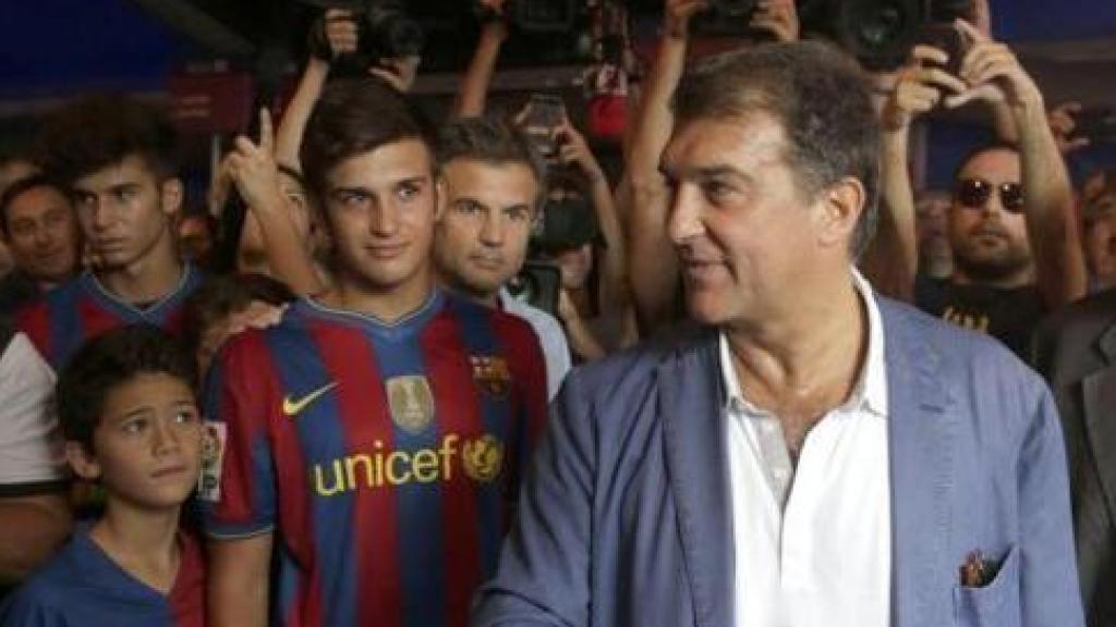 Joan Laporta vota en las elecciones a la presidencia del Barça en 2015