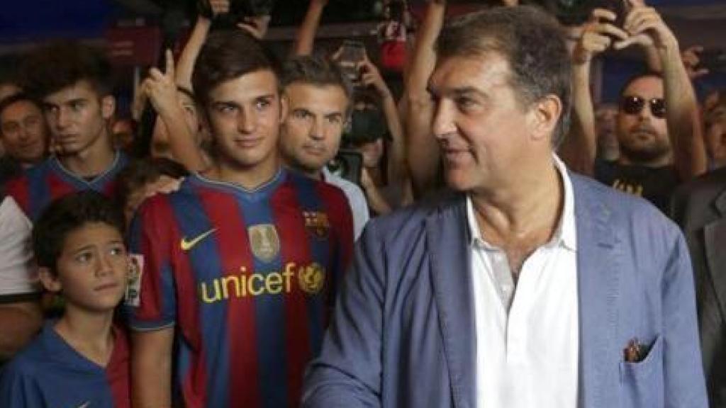 Joan Laporta vota en las elecciones a la presidencia del Barça en 2015