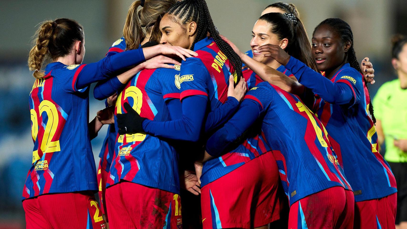 Las jugadoras del Barça Femenino celebran un gol en el clásico de Copa de la Reina contra el Real Madrid