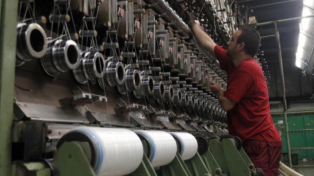 Interior de la fábrica Nylstar en Blanes