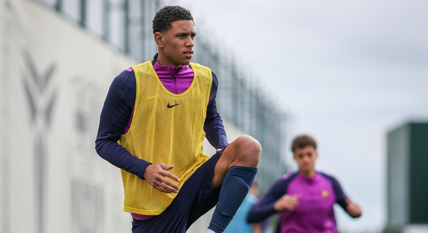 Juwensley Onstein, en un entrenamiento con el Barça B