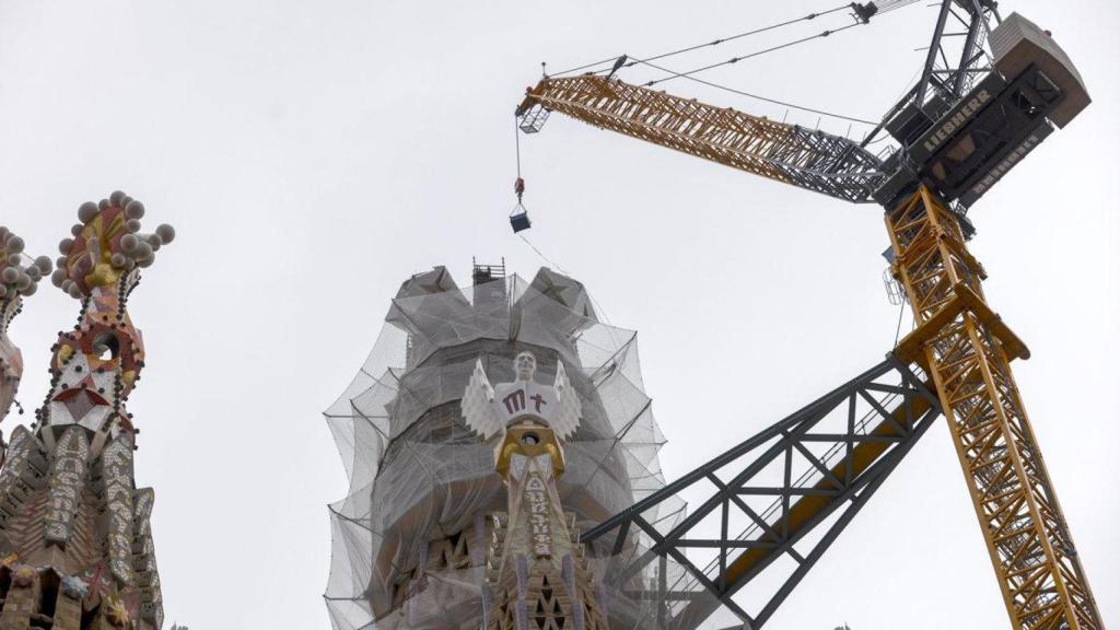 Construcción de la torre de Jesucristo