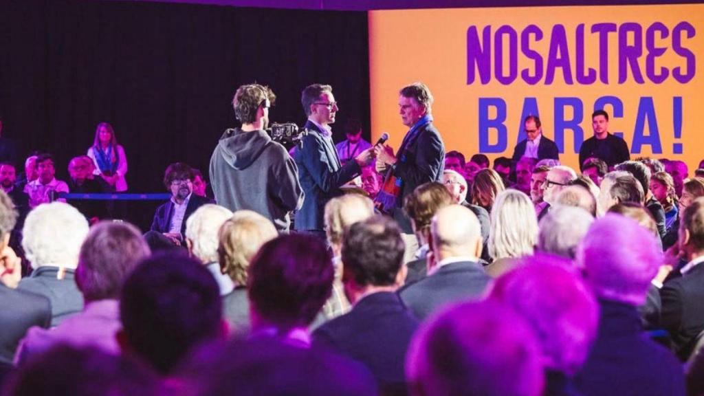 Jaume Guardiola es entrevistado en un acto de 'Nosaltres'