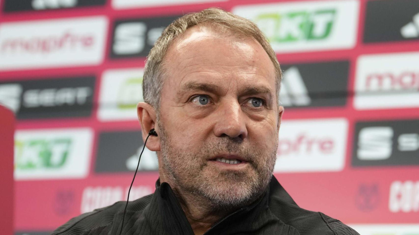 Hansi Flick atiende a los medios antes del Atlético-Barça de Copa del Rey