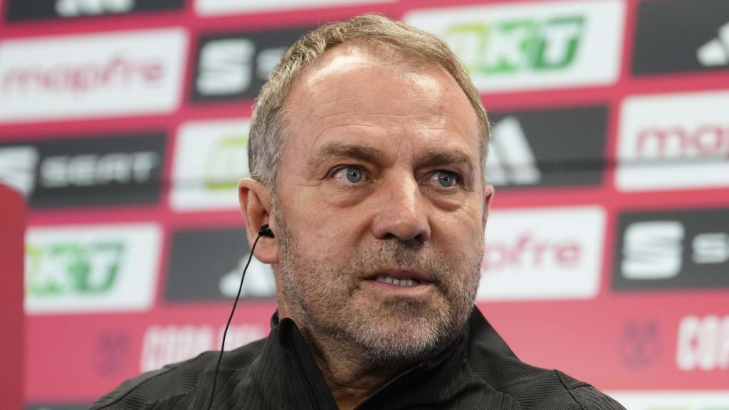 Hansi Flick atiende a los medios antes del Atlético-Barça de Copa del Rey