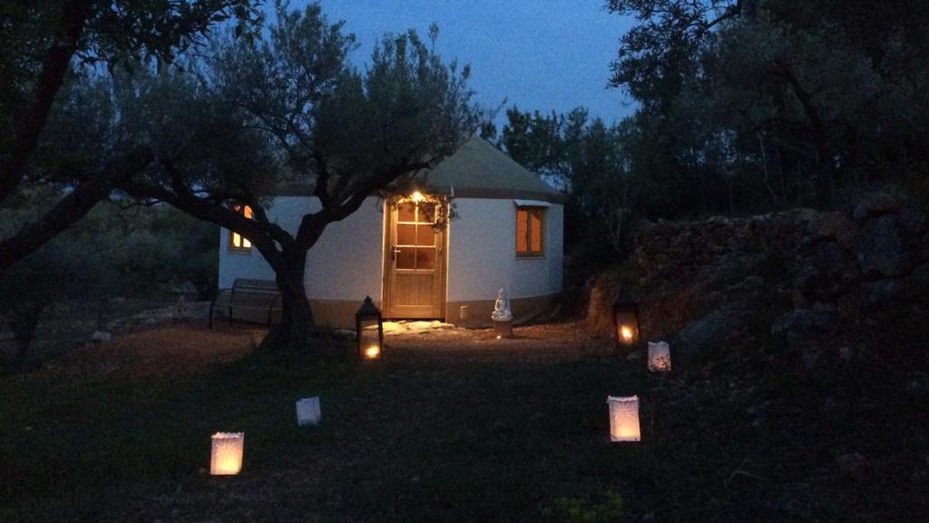 Noche en la Yurta Mongola Delta del Ebro