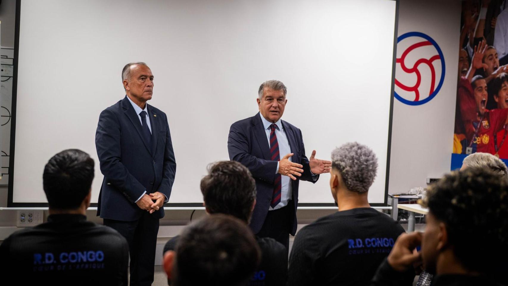 Rafa Yuste, en la despedida de Joan Laporta al vestuario del Barça